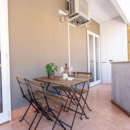 Guesthost - Universita & Stazione Airy With Parking * Bari