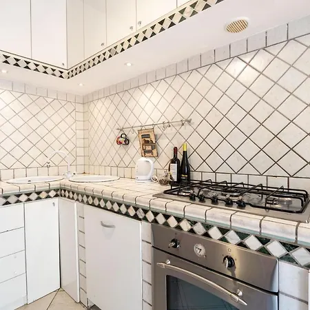 Guesthost - Universita & Stazione Airy With Parking Apartmán