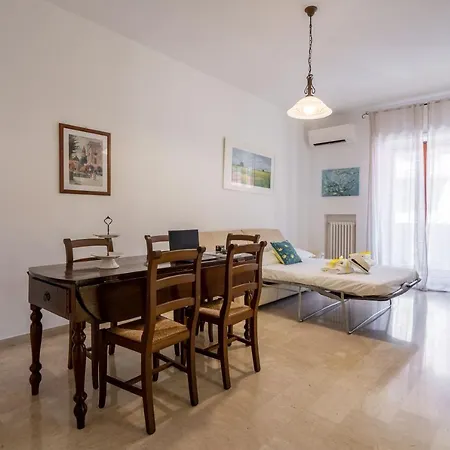 Universita & Stazione Airy With Parking *