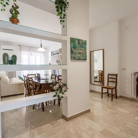Apartment Guesthost - Universita & Stazione Airy With Parking Bari