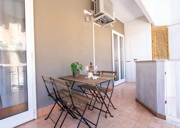 Guesthost - Universita & Stazione Airy With Parking * Bari